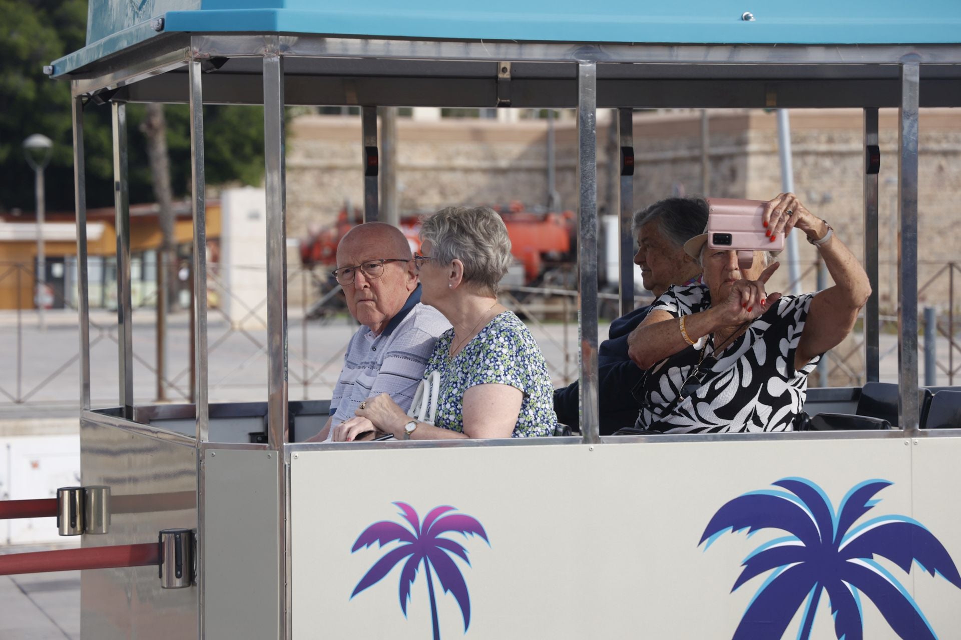 Más de dos mil turistas del crucero &#039;Queen Victoria&#039; desembarcan en Cartagena, en imágenes