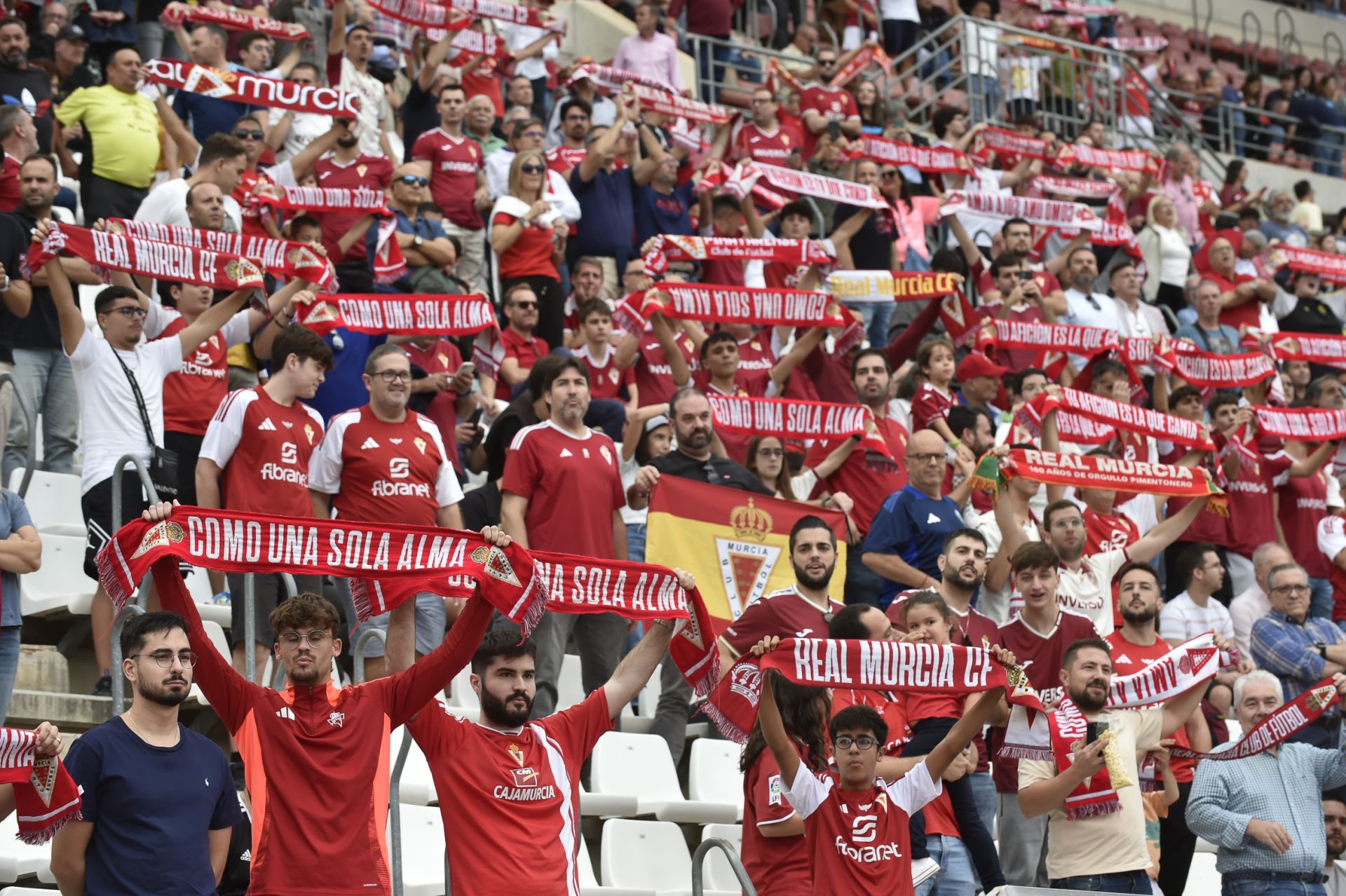 El Real Murcia se estrella ante el Ibiza, en imágenes