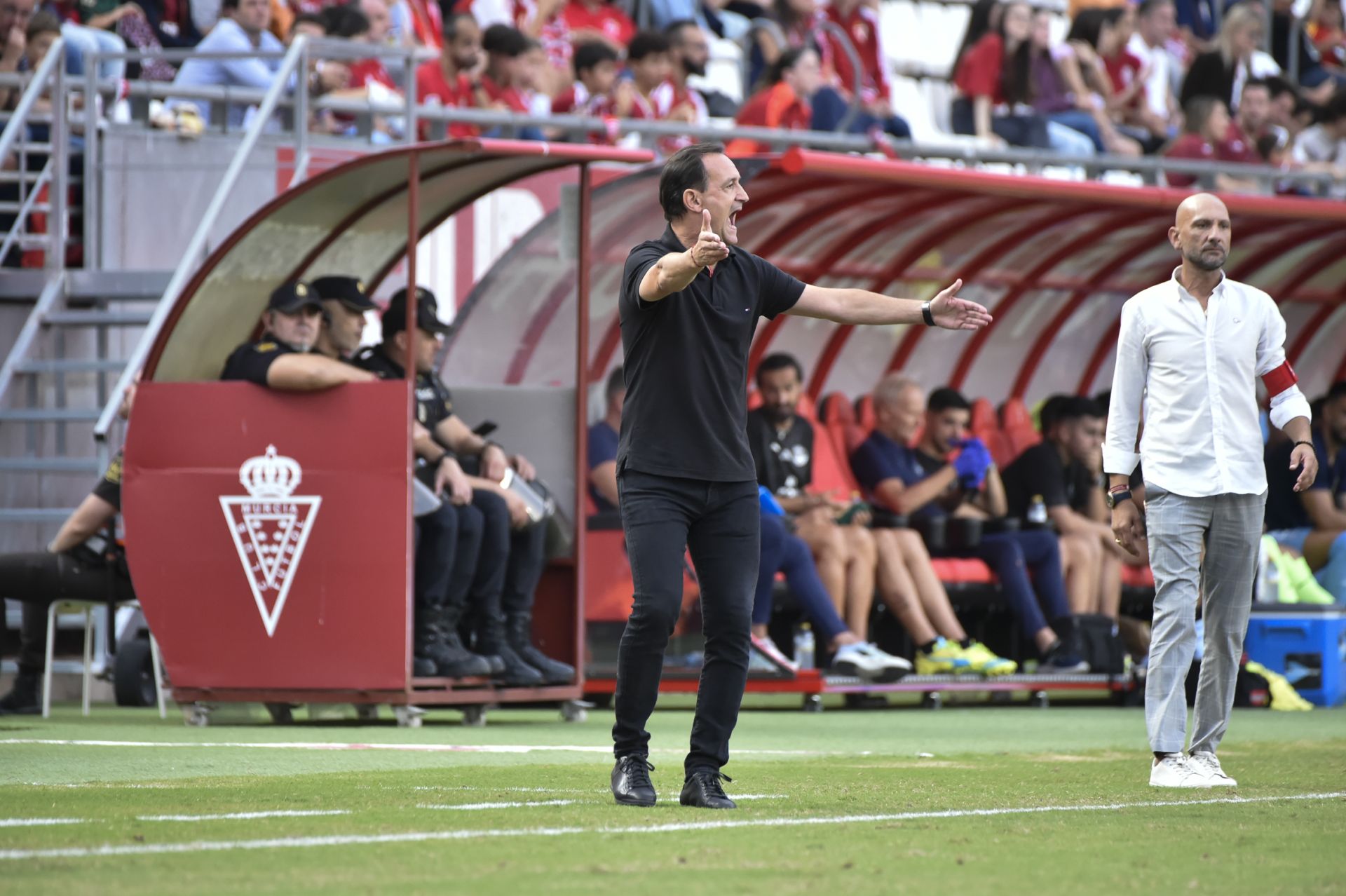 El Real Murcia se estrella ante el Ibiza, en imágenes