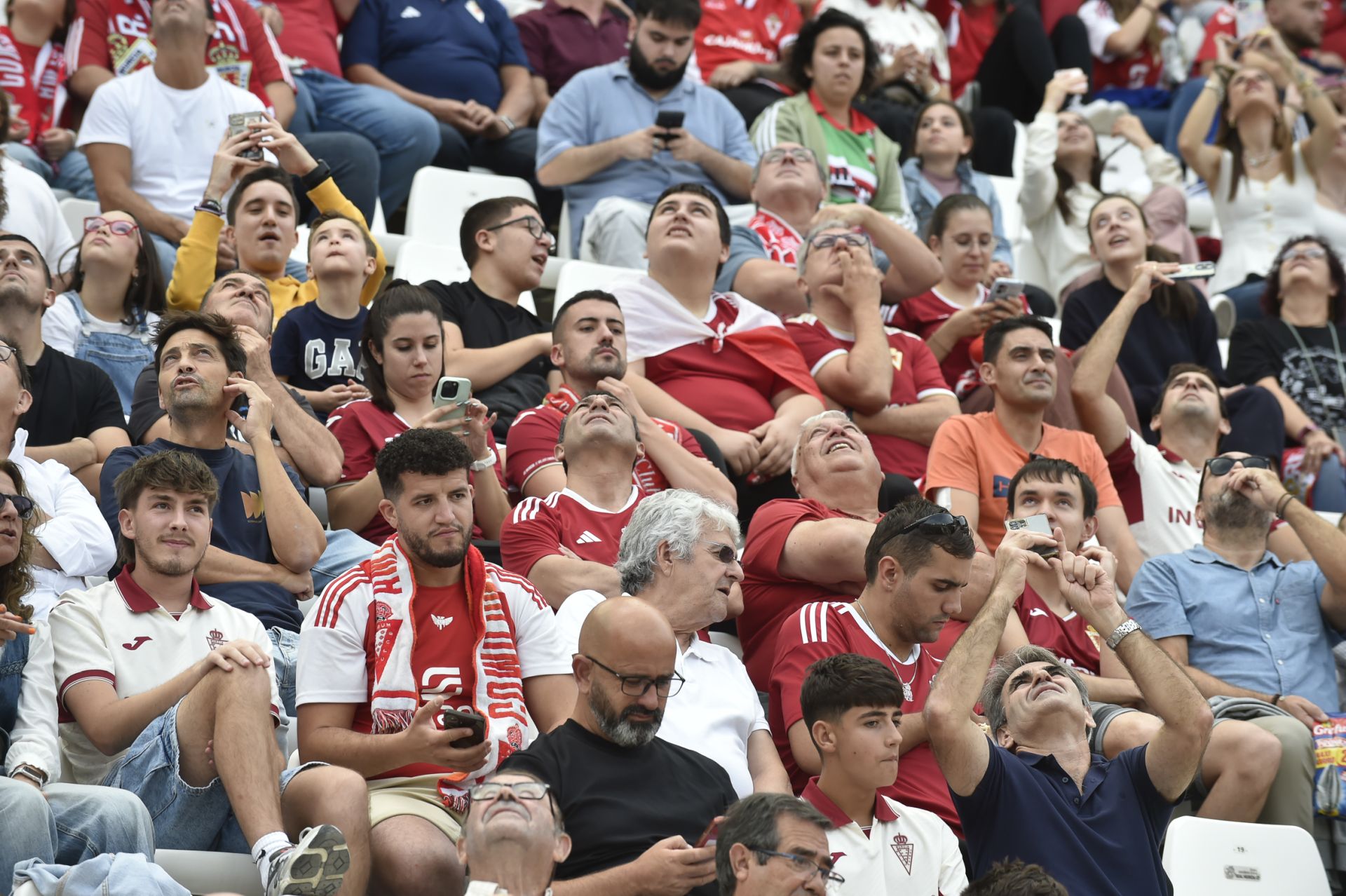 El Real Murcia se estrella ante el Ibiza, en imágenes