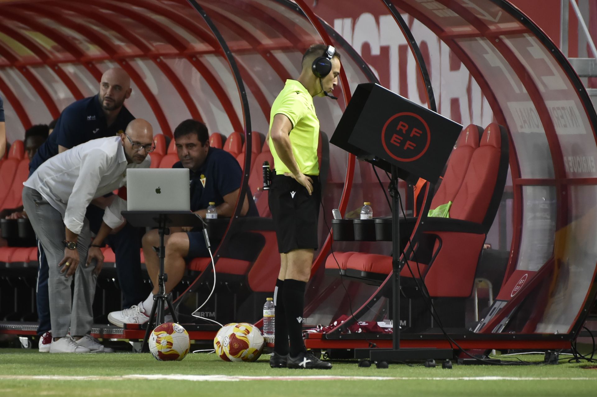 El Real Murcia se estrella ante el Ibiza, en imágenes