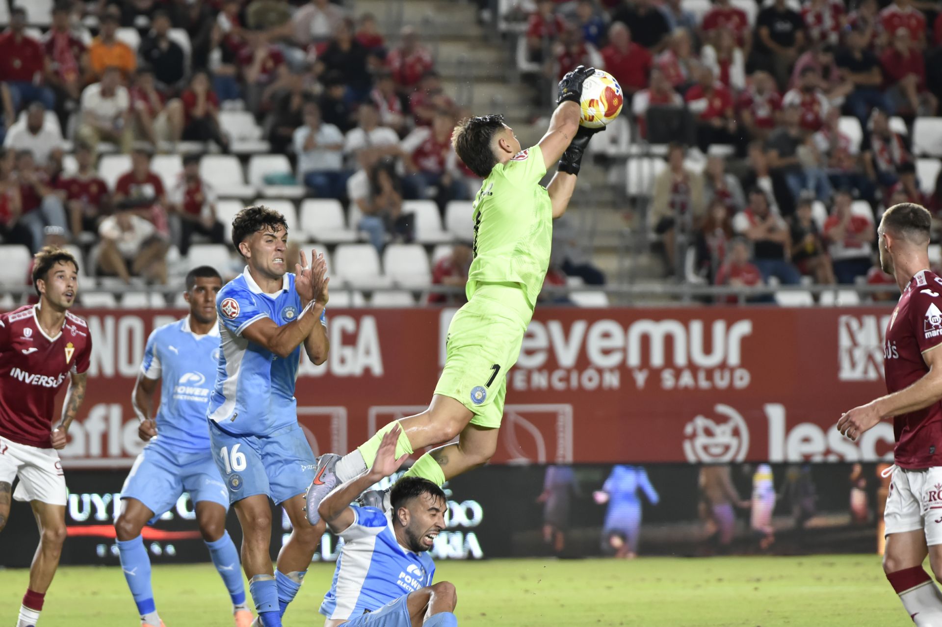 El Real Murcia se estrella ante el Ibiza, en imágenes