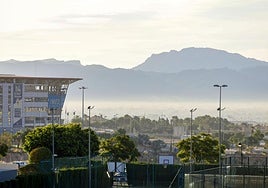 Vista aérea de la contaminación en Murcia, este martes.