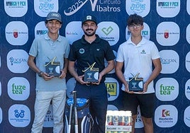 Jaime Josa (i) junto al resto de campeones de la prueba.