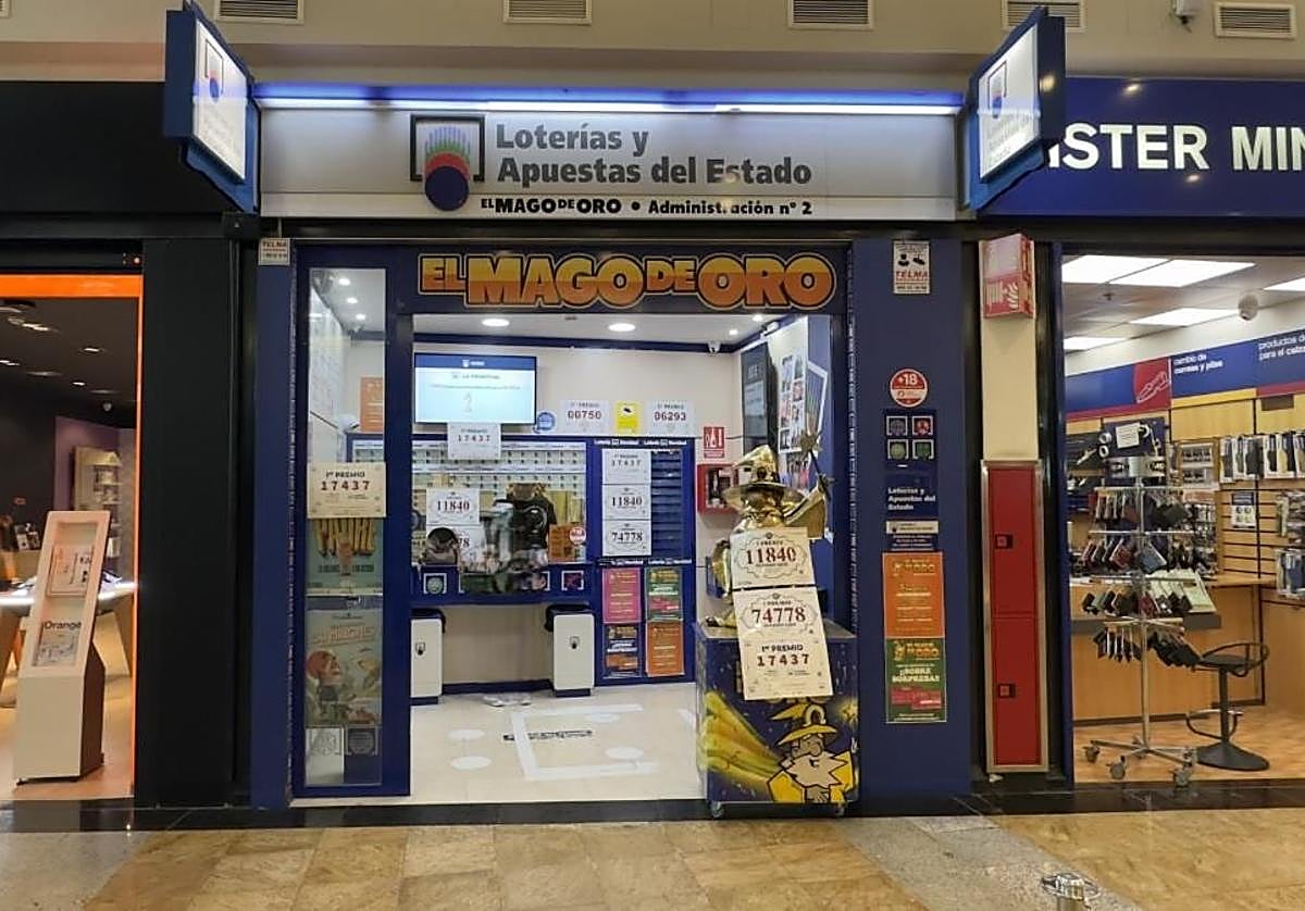 Administración de San Javier donde se vendió un boleto con el primer premio de la Lotería Nacional.