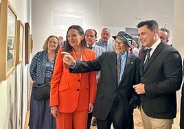 La consejera de Cultura Carmen Conesa, Fulgencio Saura Mira y José Miguel Luengo, alcalde de San Javier.