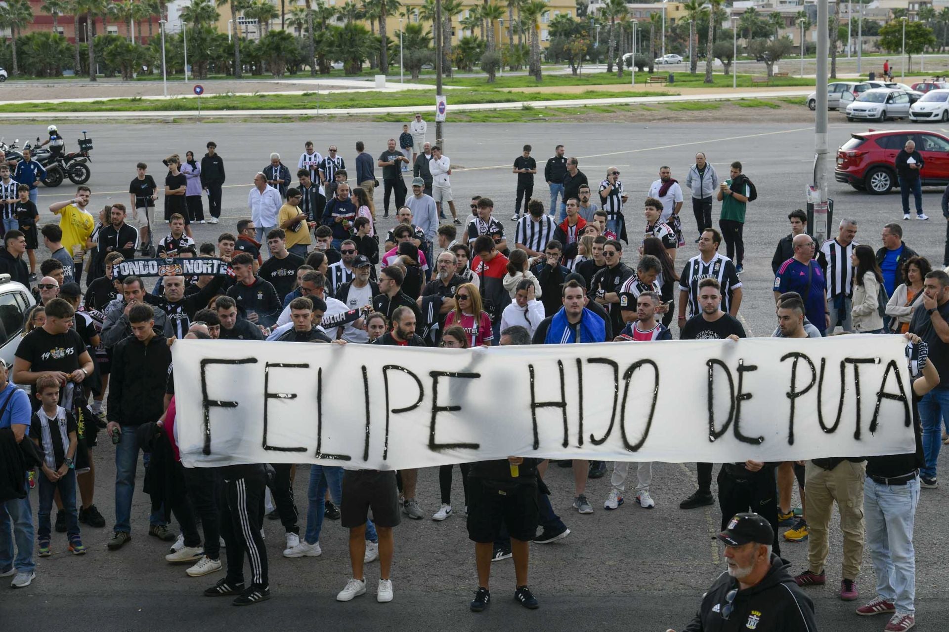 El FC Cartagena sufre la primera derrota en el Cartagonova, en imágenes