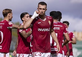 David Flakus celebrando el primer gol ante el Betis Deportivo.