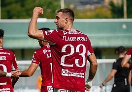 David Flakus celebrando el gol.