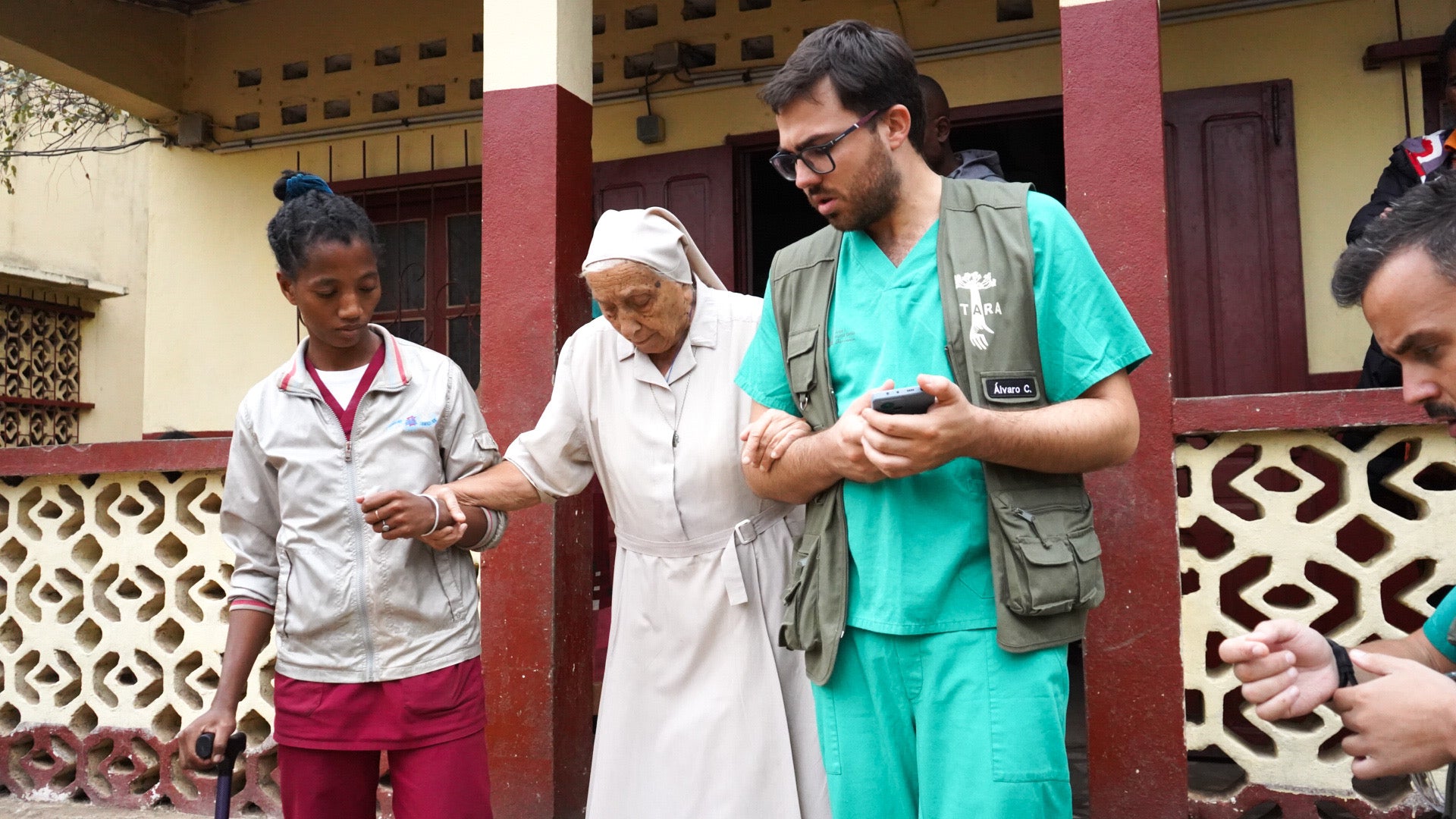 Las imágenes del proyecto humanitario en Madagascar en colaboración con el Colegio de Médicos de la Región