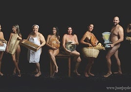 Las imágenes de la exposición solidaria 'Fortuna se desnuda'