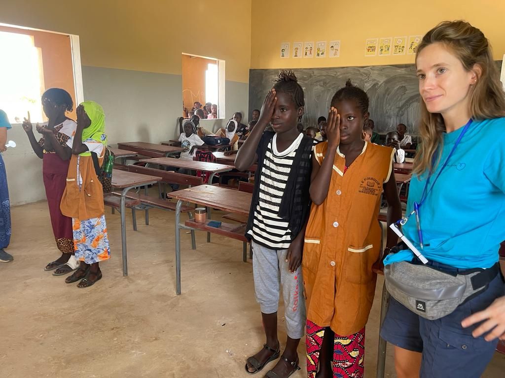 &#039;El milagro de ver&#039;, proyecto humanitario de Azul en Acción con financiación del Colegio de Médicos de la Región de Murcia