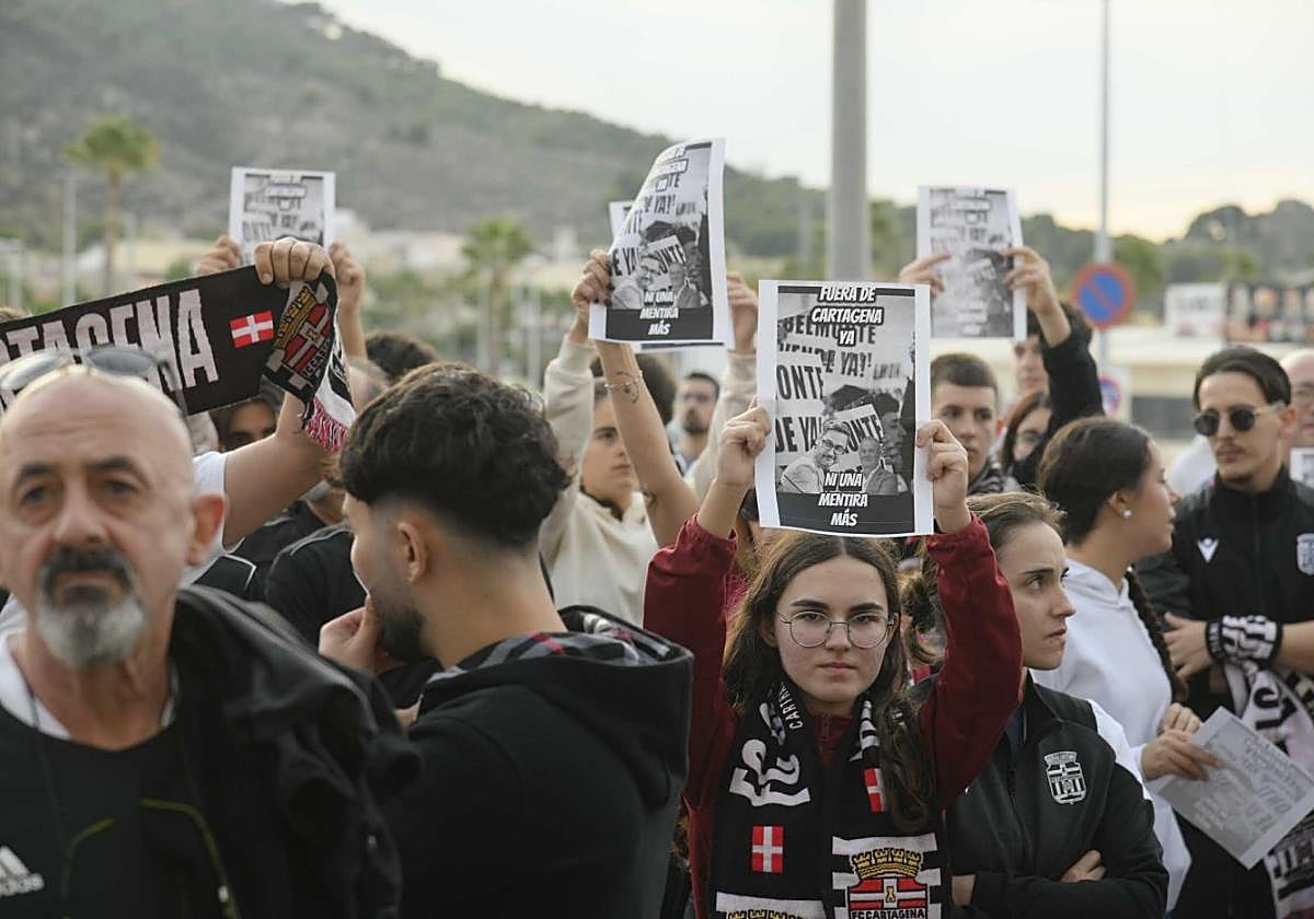 Las peñas del Cartagena piden al CSD que investigue si Felipe Moreno guarda vínculos con Duino