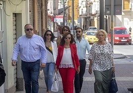 Ana Belén Castejón, junto al resto de expulsados del PSOE.