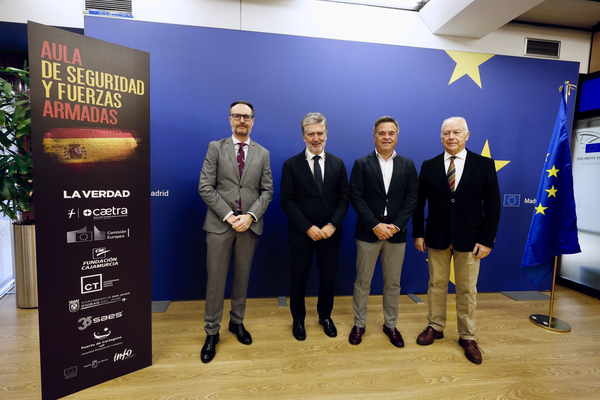 El Aula de Seguridad y Fuerzas Armadas de LA VERDAD, en imágenes