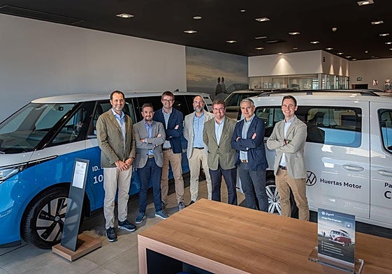 Representantes de Volkswagen Vehículos Comerciales regionales y nacionales.