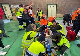 Imagen del simulacro de un terremoto en el IES Las Lagunas de Torrevieja en marzo de 2024.