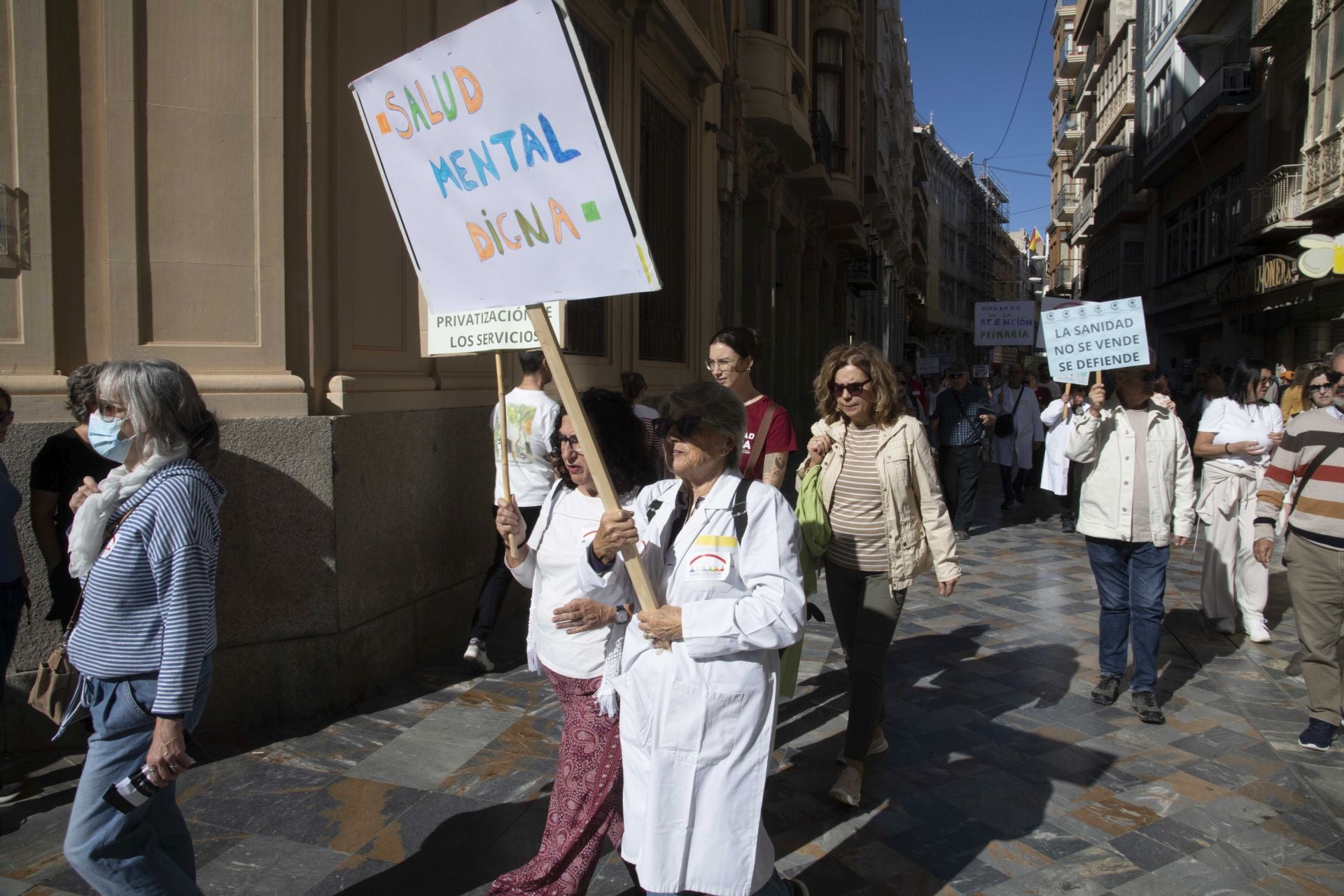 Manifestación en defensa de la sanidad pública en Cartagena, en imágenes