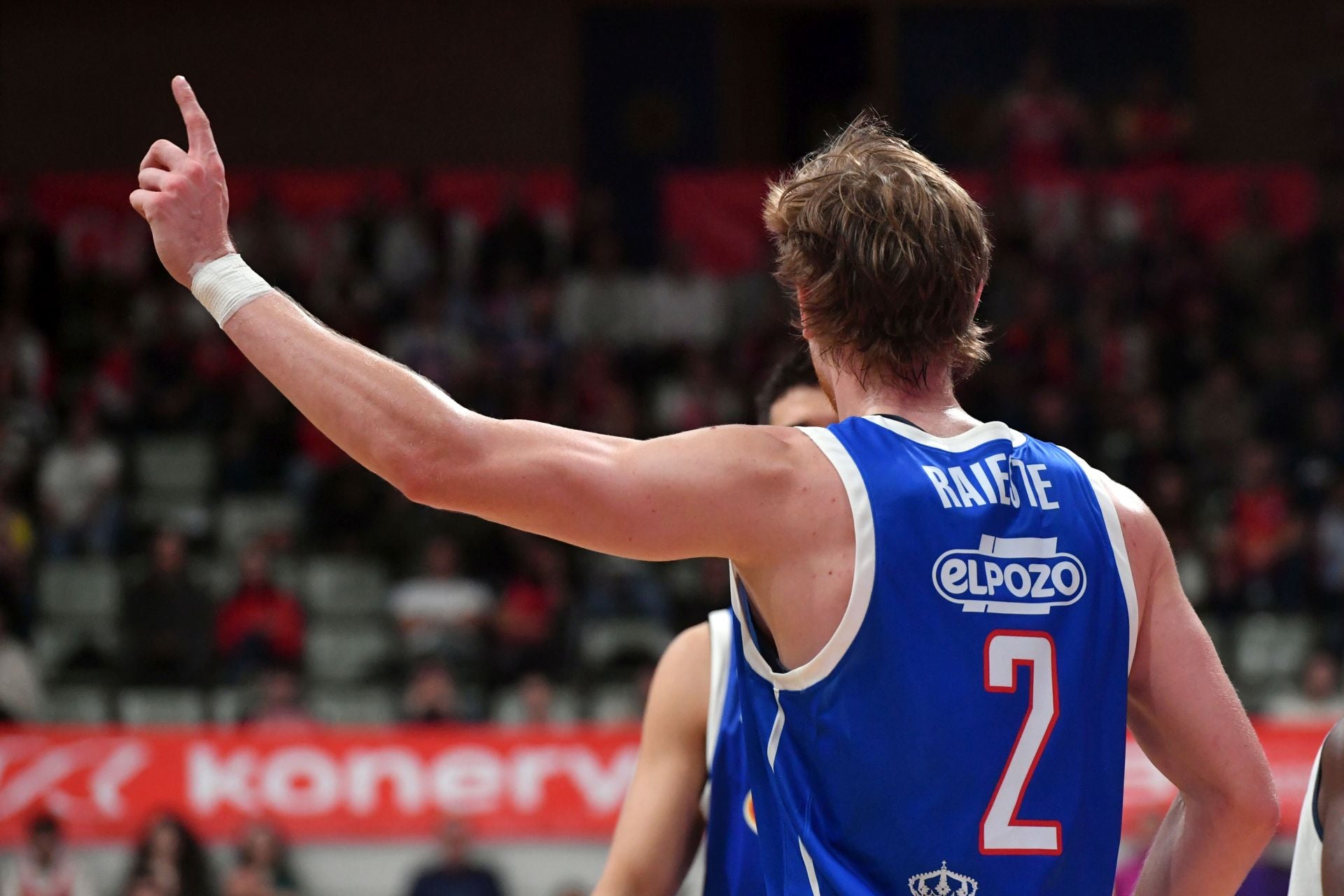 La penúltima fiesta del Palacio sigue acercando al UCAM a la Copa, en imágenes