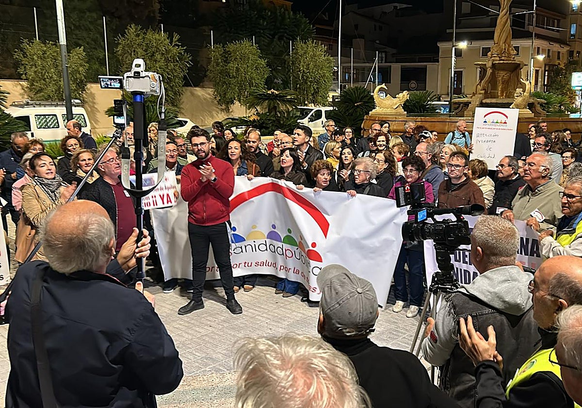 Concentración en defensa de la sanidad pública en la plaza de Colón.