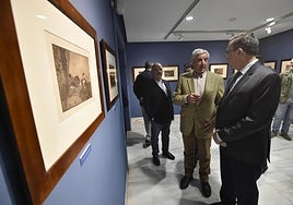 Jose Ballesta, acompanado por el concejal de Cultura e Identidad, Diego Aviles, inaugura la exposicion 'La Tauromaquia' de Francisco de Goya y Lucientes.