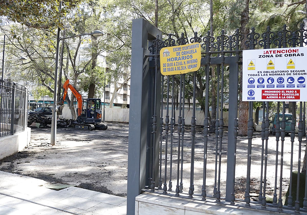 Inicio de las obras en el parque de la Glorieta en marzo.