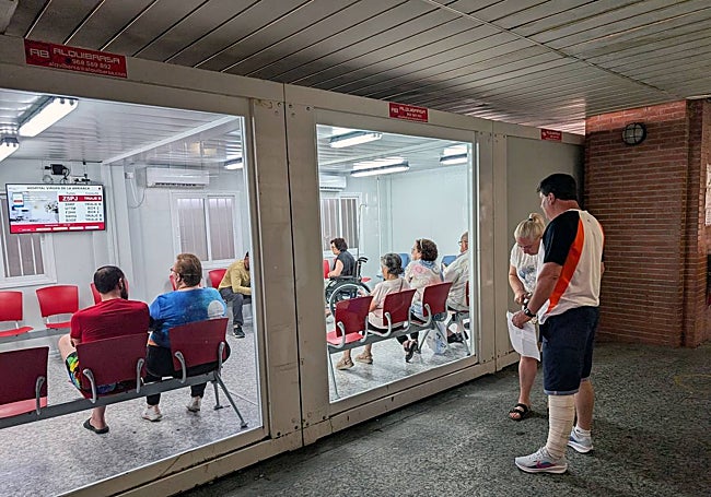 Módulo instalado en Urgencias para sala de espera.