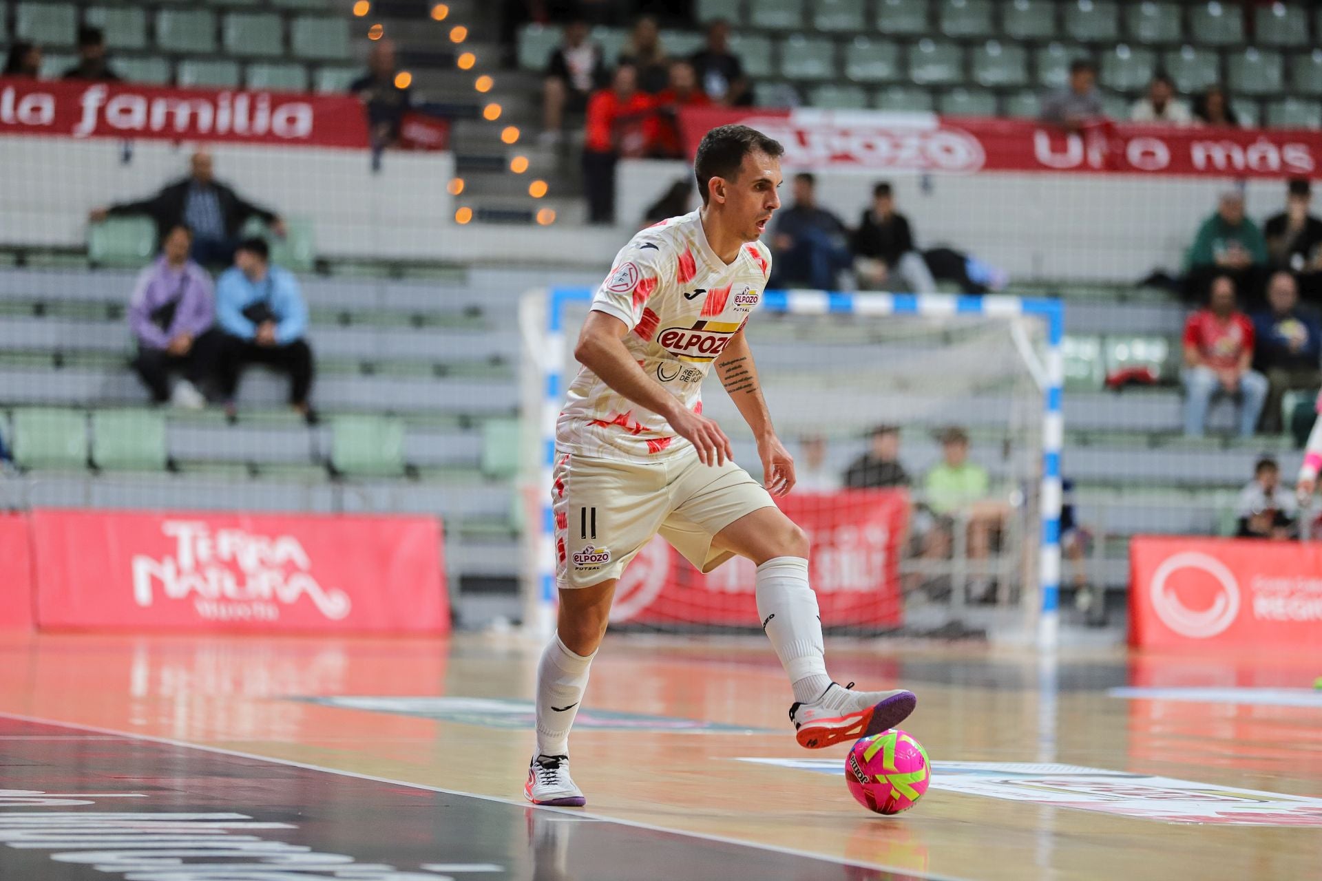 La victoria de ElPozo ante Ribera Navarra, en imágenes