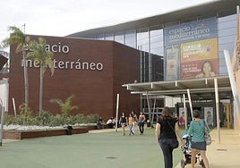 Entrada principal al centro comercial, en una imagen de archivo.