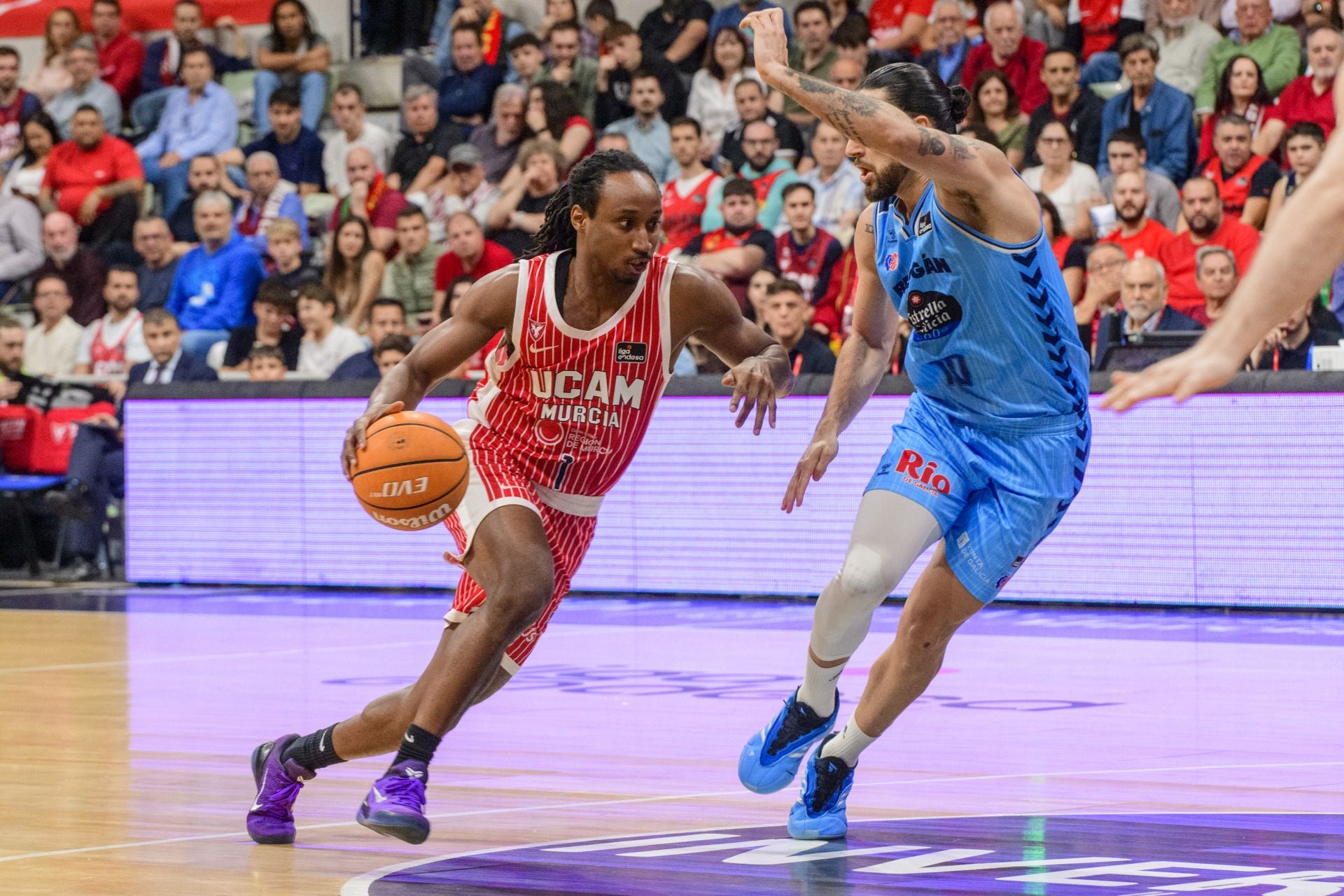 El UCAM Murcia cae prisionero de la trampa del Breogán, en imágenes