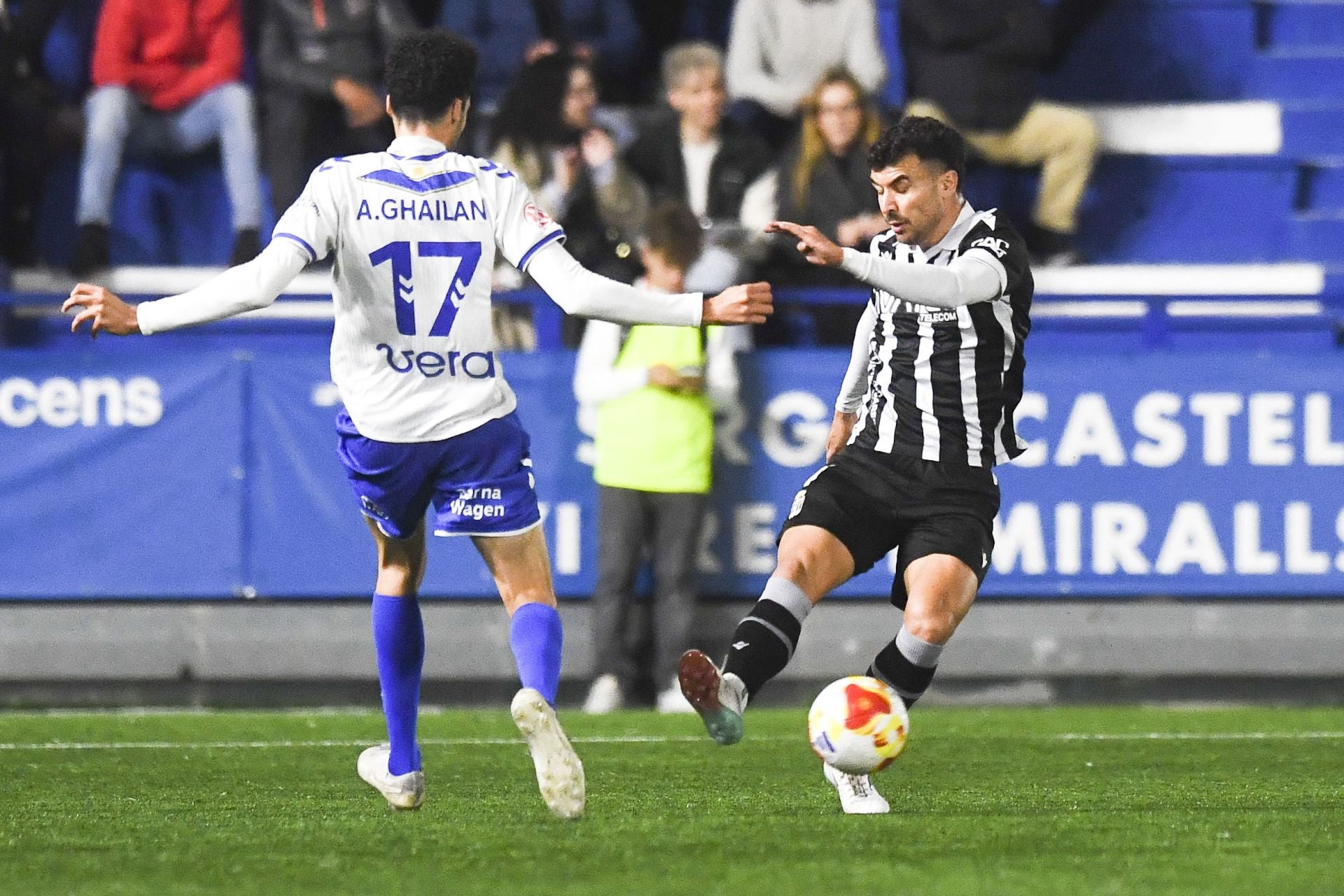 El FC Cartagena pierde ante la intensidad y calidad del Europa, en imágenes