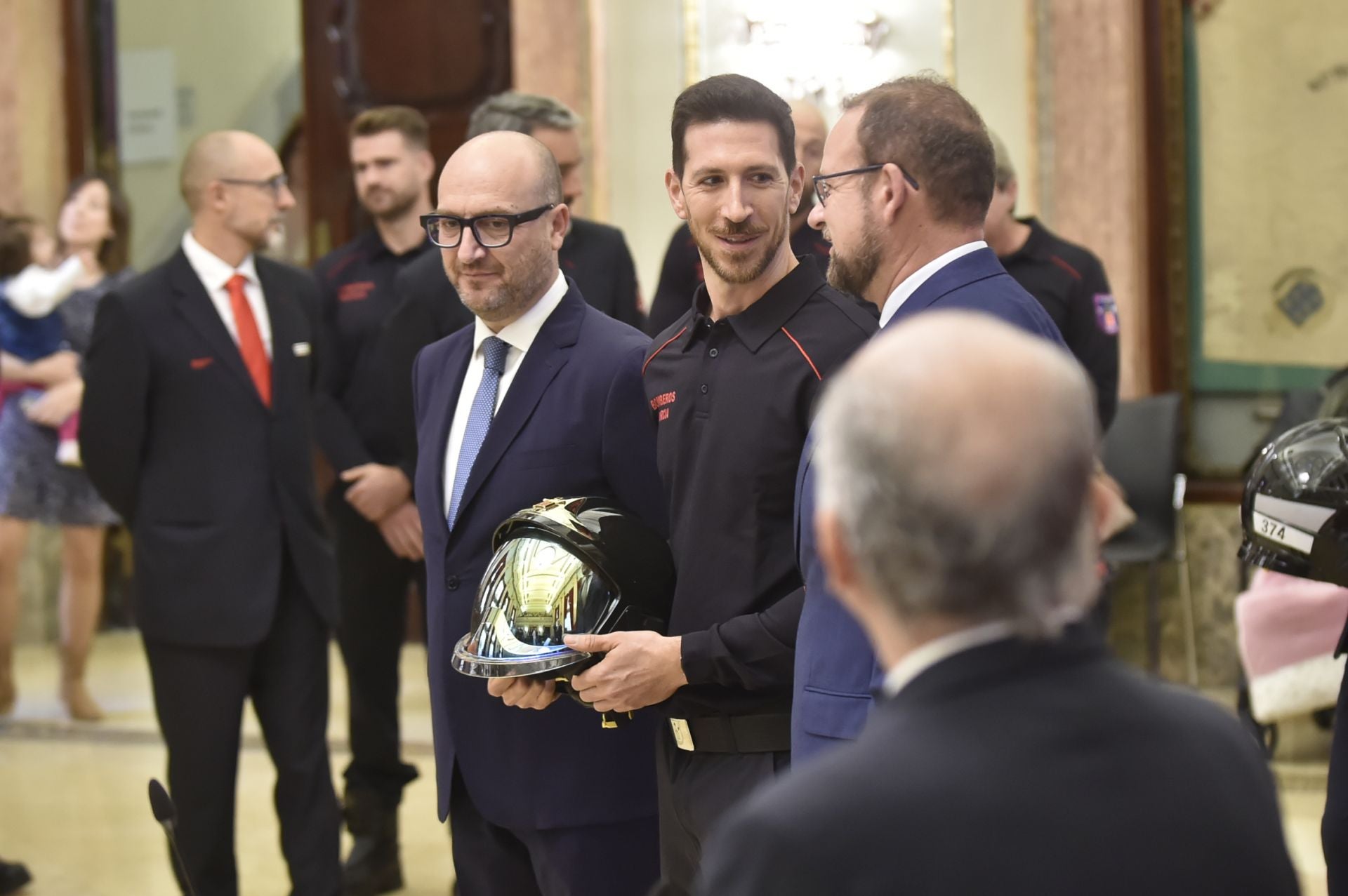 Las imágenes de la toma de posesión como funcionarios de 45 nuevos bomberos en Murcia