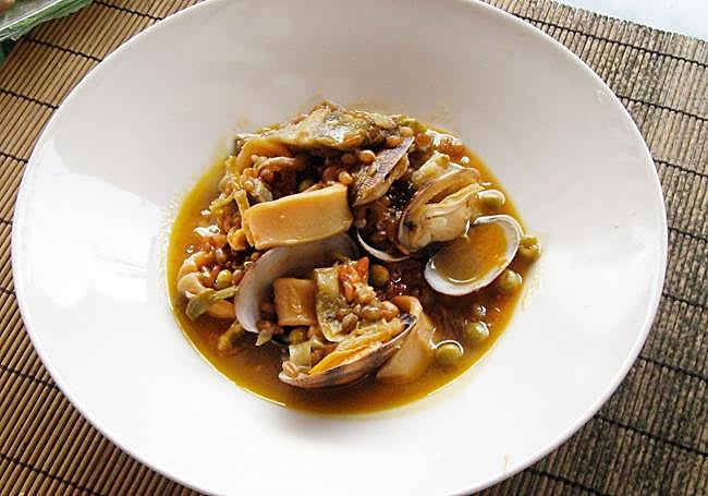 Guiso marinero de trigo lorquino