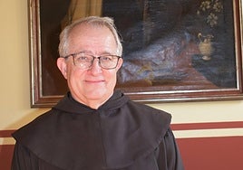 El padre Pascual Gil Almela en el convento de los padres carmelitas de Caravaca.