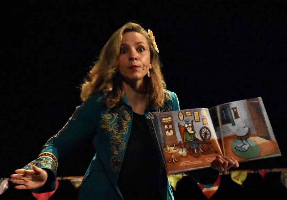 La Cuentera Viajera se suma a 'Murcia en la Vitrina 2025'.