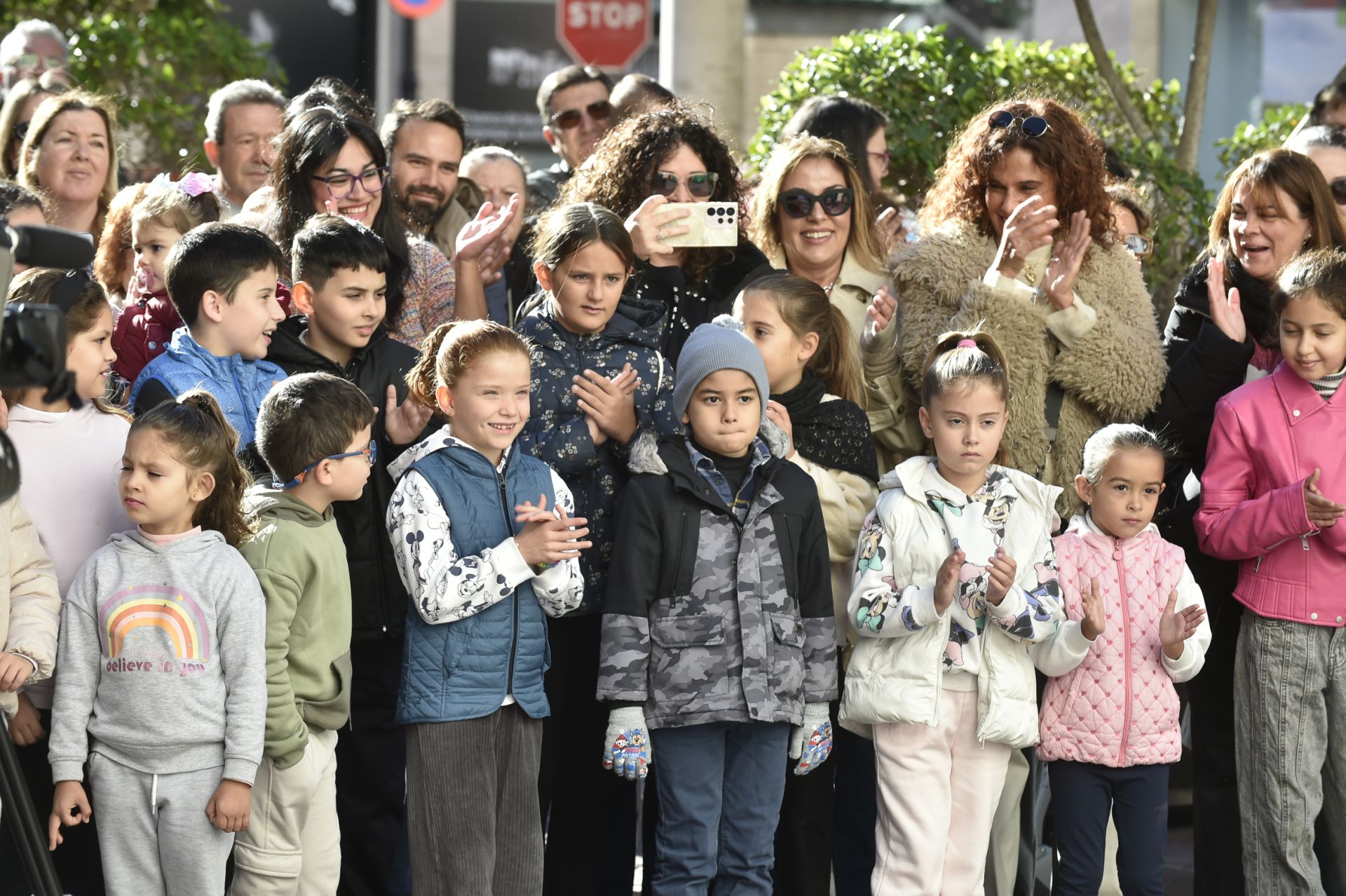 La nevada artificial en Murcia para cumplir el deseo de un niño de 7 años, en imágenes