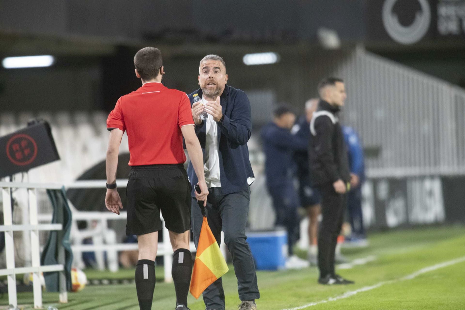 El FC Cartagena se queda con la miel en los labios, en imágenes