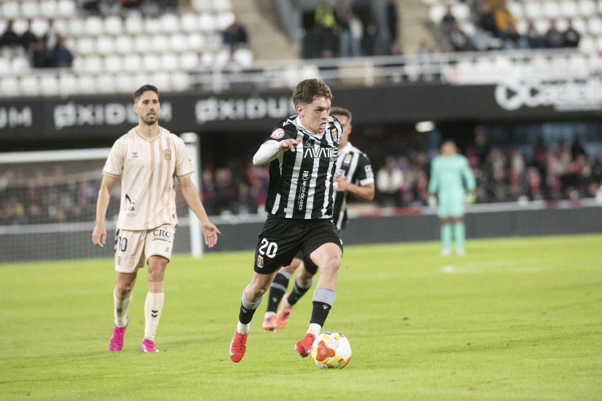 El FC Cartagena se queda con la miel en los labios, en imágenes