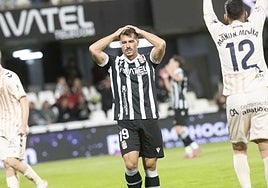 Chiki lamentando una acción fallada.