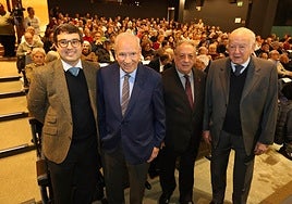 Las imágenes de Alfonso Guerra en Murcia en la conferencia 'Pensar la democracia'