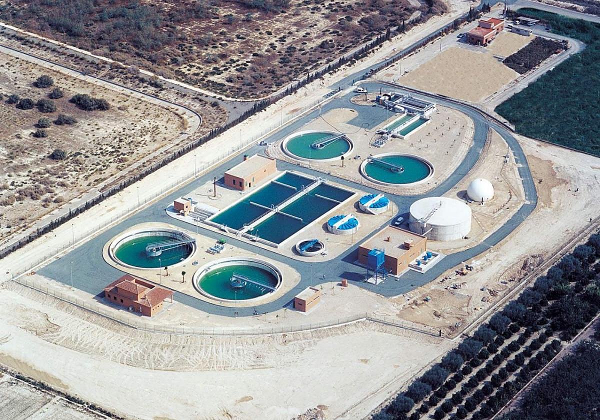 Vista aérea de la estación depuradora de aguas residuales Edar Alcantarilla.