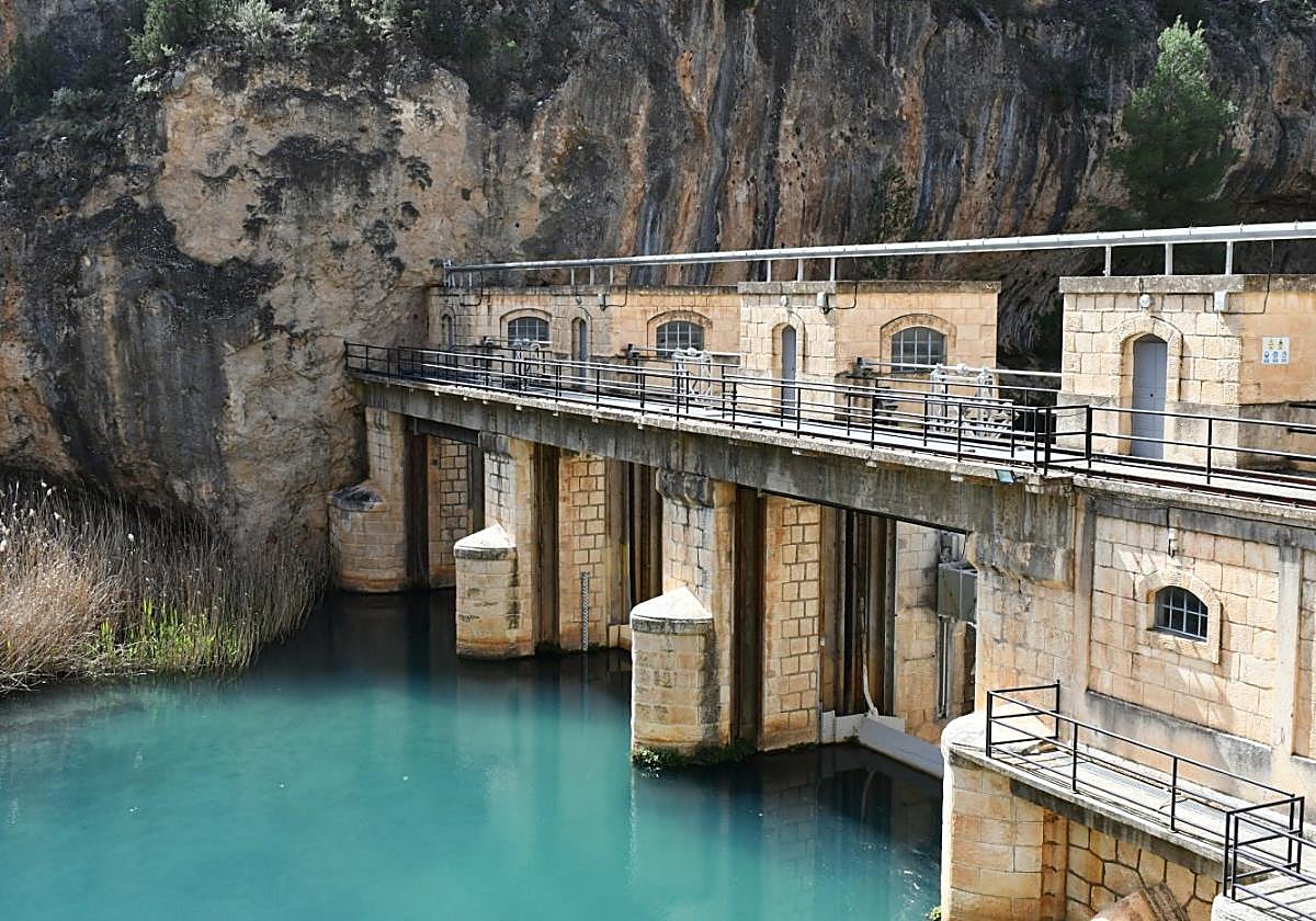 Presa de toma de la Mancomunidad de los Canales del Taibilla en Nerpio.