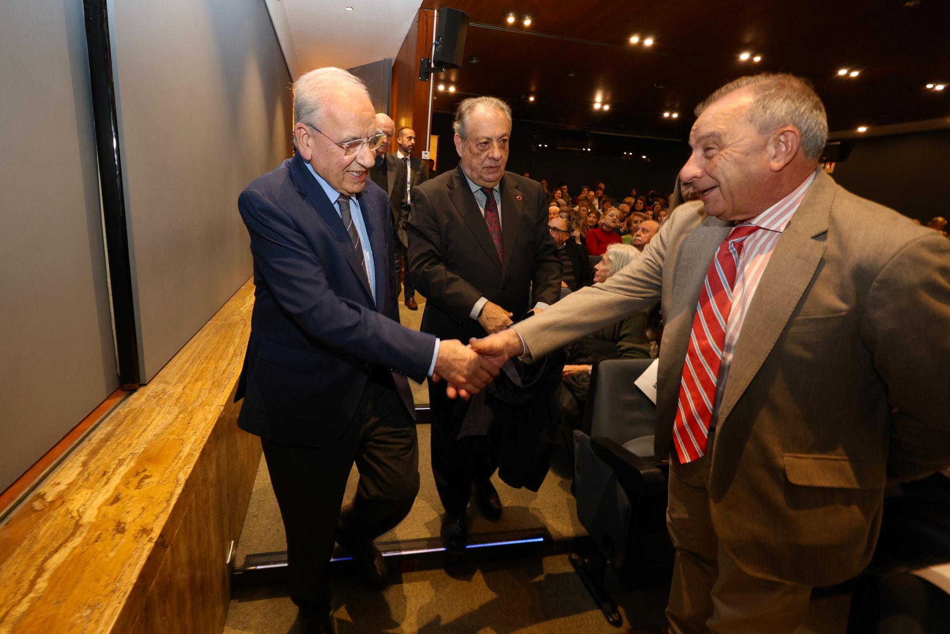 Las imágenes de Alfonso Guerra en Murcia en la conferencia &#039;Pensar la democracia&#039;