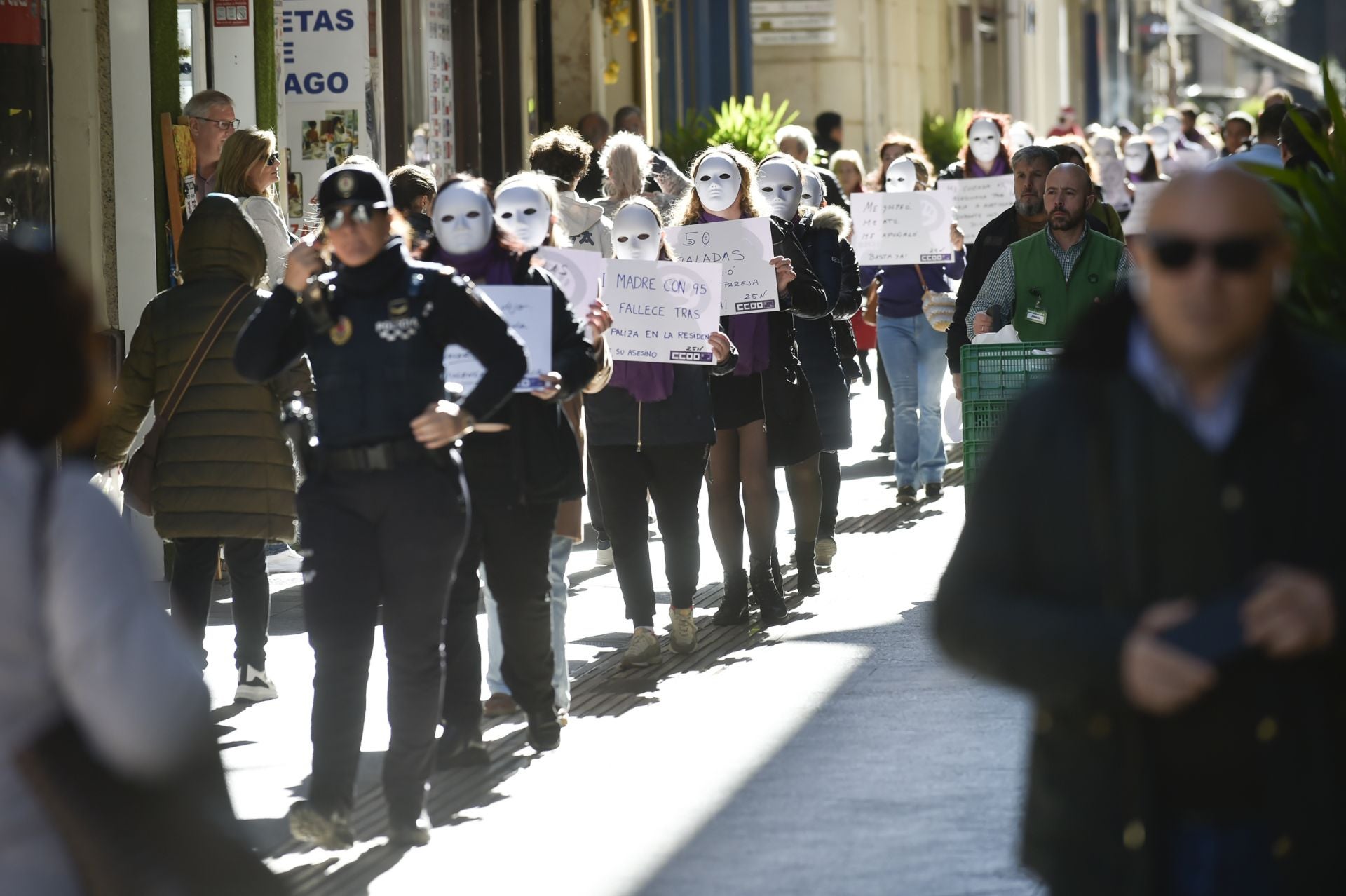 La actuación &#039;Porque el silencio también es violencia&#039;, en imágenes