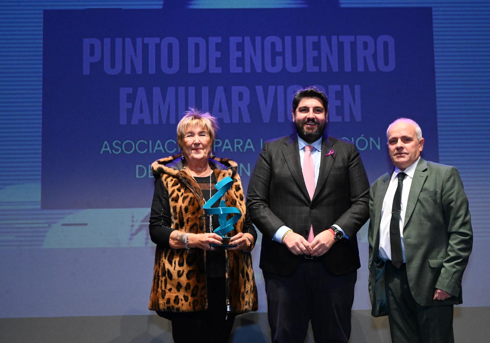 En imágenes, gala de entrega de los Premios 25N del Gobierno regional