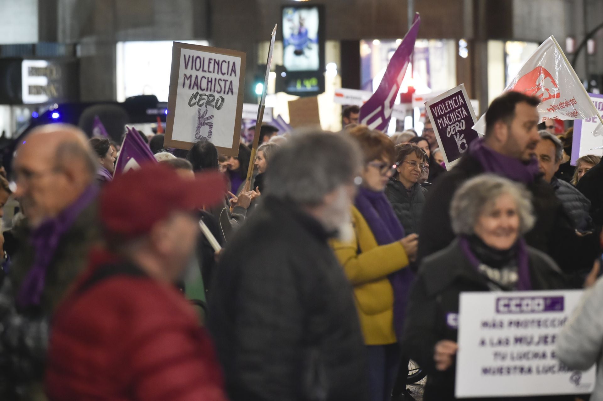 Manifestación por el 25N en Murcia, en imágenes