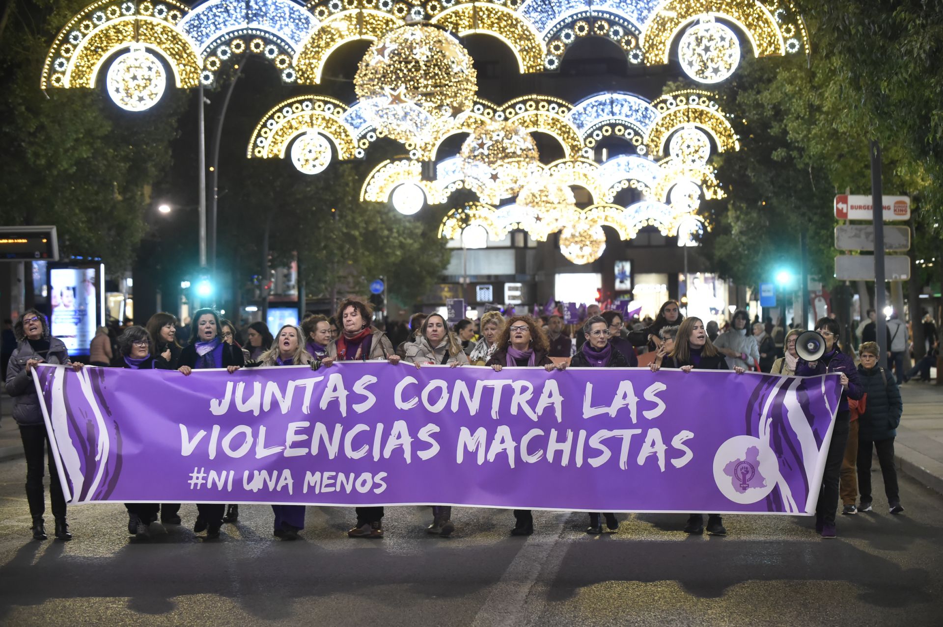 Manifestación por el 25N en Murcia, en imágenes
