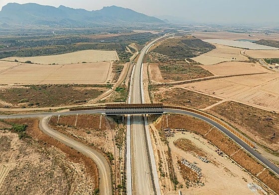 Obras de la plataforma de alta velocidad entre Murcia y Almería, el pasado mes de agosto.