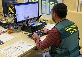 Un agente de la Guardia Civil.