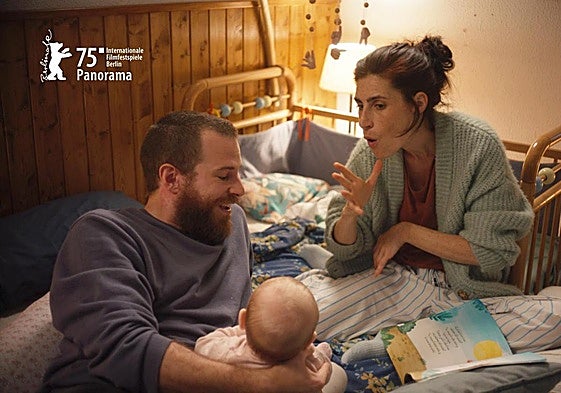 Álvaro Cervantes y la actriz molinense Miriam Garlo, protagonistas de 'Sorda'.